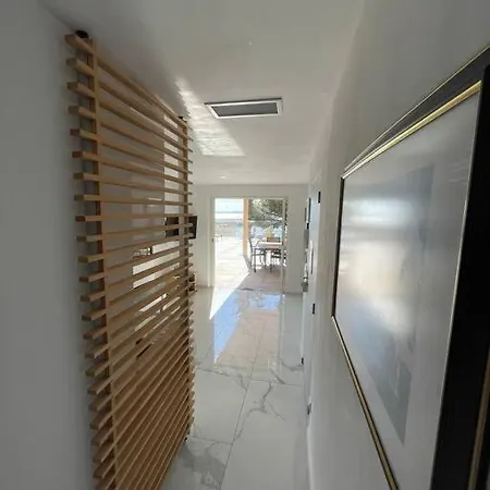 Apartment Seaside Terrace Retreat: Spacious 6-person Oasis With Sea Views *