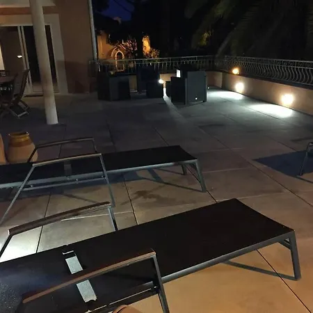 110 M2 De Terras Vue Mer, Pieds Dans L Eau Pour 6 Pers Maxi Avec Clim Et Wifi Fibre Avec 390 Places De Parking Gratuites A Proximite Lägenhet *