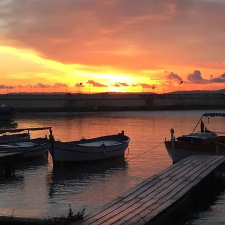 110 M2 De Terras Vue Mer, Pieds Dans L Eau Pour 6 Pers Maxi Avec Clim Et Wifi Fibre Avec 390 Places De Parking Gratuites A Proximite Lägenhet Hyères