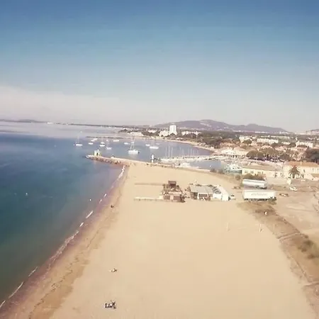 110 M2 De Terras Vue Mer, Pieds Dans L Eau Pour 6 Pers Maxi Avec Clim Et Wifi Fibre Avec 390 Places De Parking Gratuites A Proximite Lägenhet