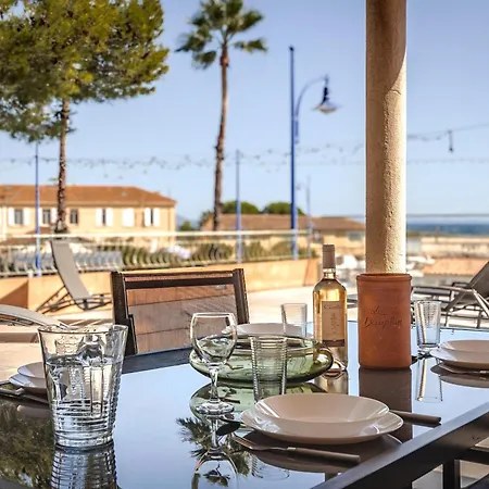 Apartman 110 M2 De Terras Vue Mer, Pieds Dans L Eau Pour 6 Pers Maxi Avec Clim Et Wifi Fibre Avec 390 Places De Parking Gratuites A Proximite Hyères