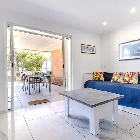 110 M2 De Terras Vue Mer, Pieds Dans L Eau Pour 6 Pers Maxi Avec Clim Et Wifi Fibre Avec 390 Places De Parking Gratuites A Proximite Apartman