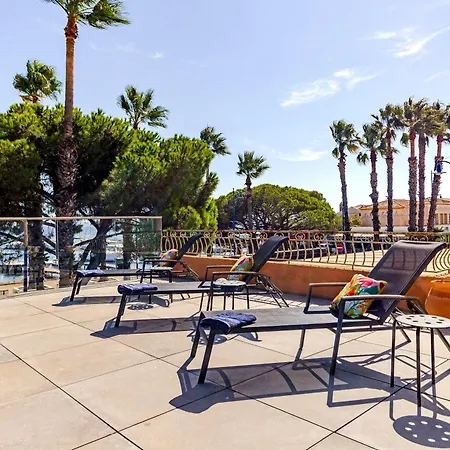 Apartman 110 M2 De Terras Vue Mer, Pieds Dans L Eau Pour 6 Pers Maxi Avec Clim Et Wifi Fibre Avec 390 Places De Parking Gratuites A Proximite